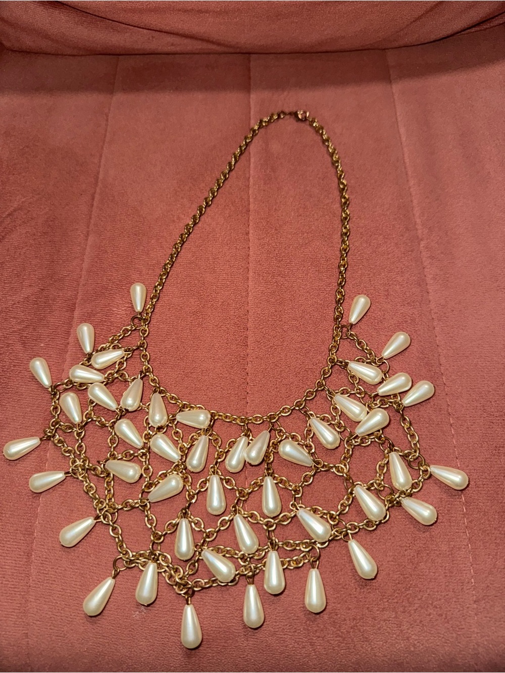 Gold Tone Statement Necklace Faux Pearl Teardrop Bib Set w/ Matching Earrings - Picture 6 of 7